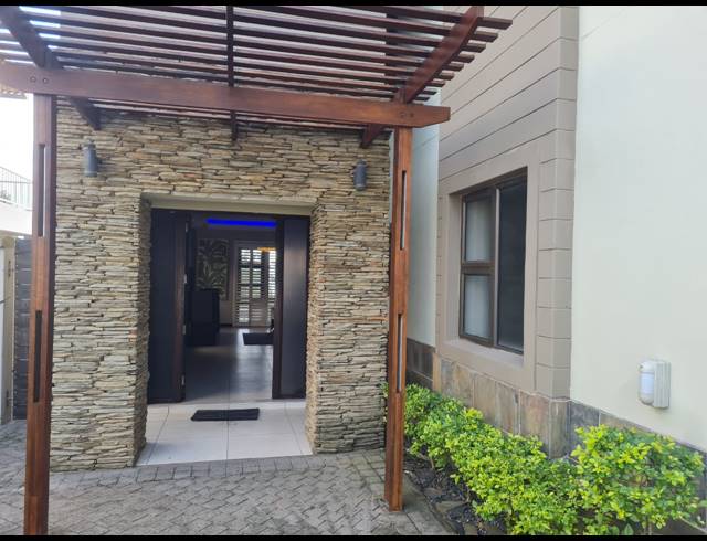 4 BEDROOM HOUSE TO LET IN MZINGAZI GOLF ESTATE